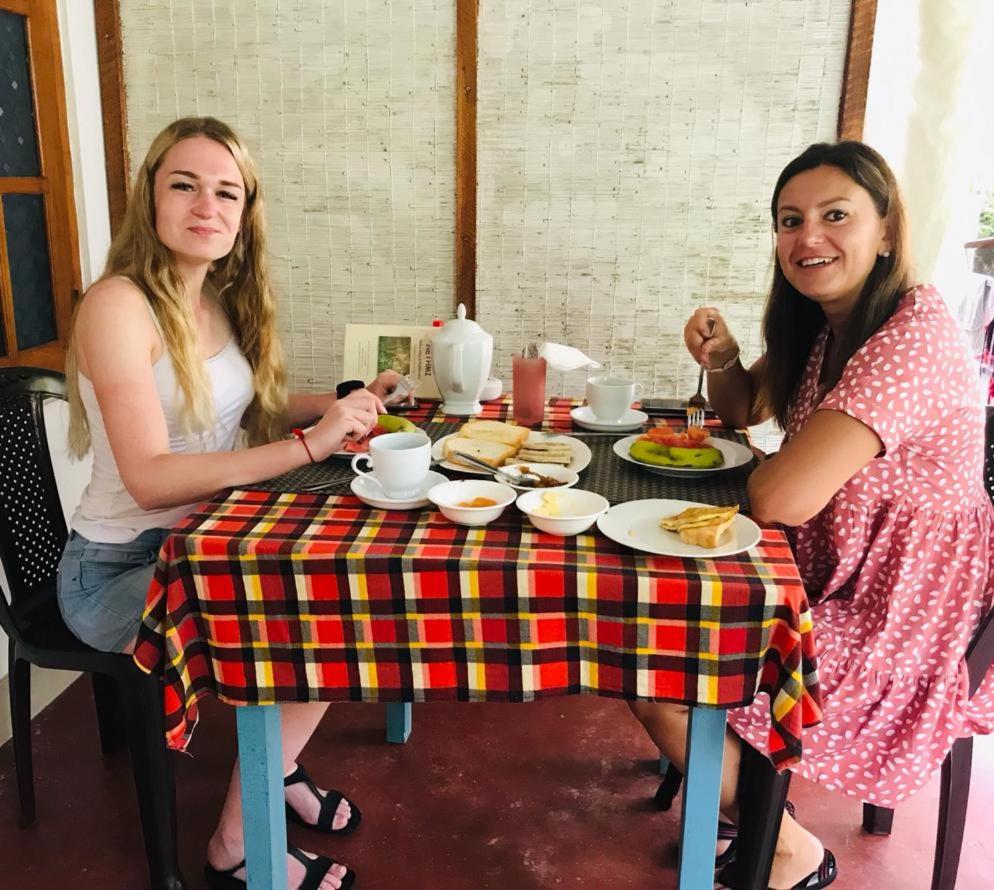 Nethmi Homestay & Restaurant Tangalle Dış mekan fotoğraf