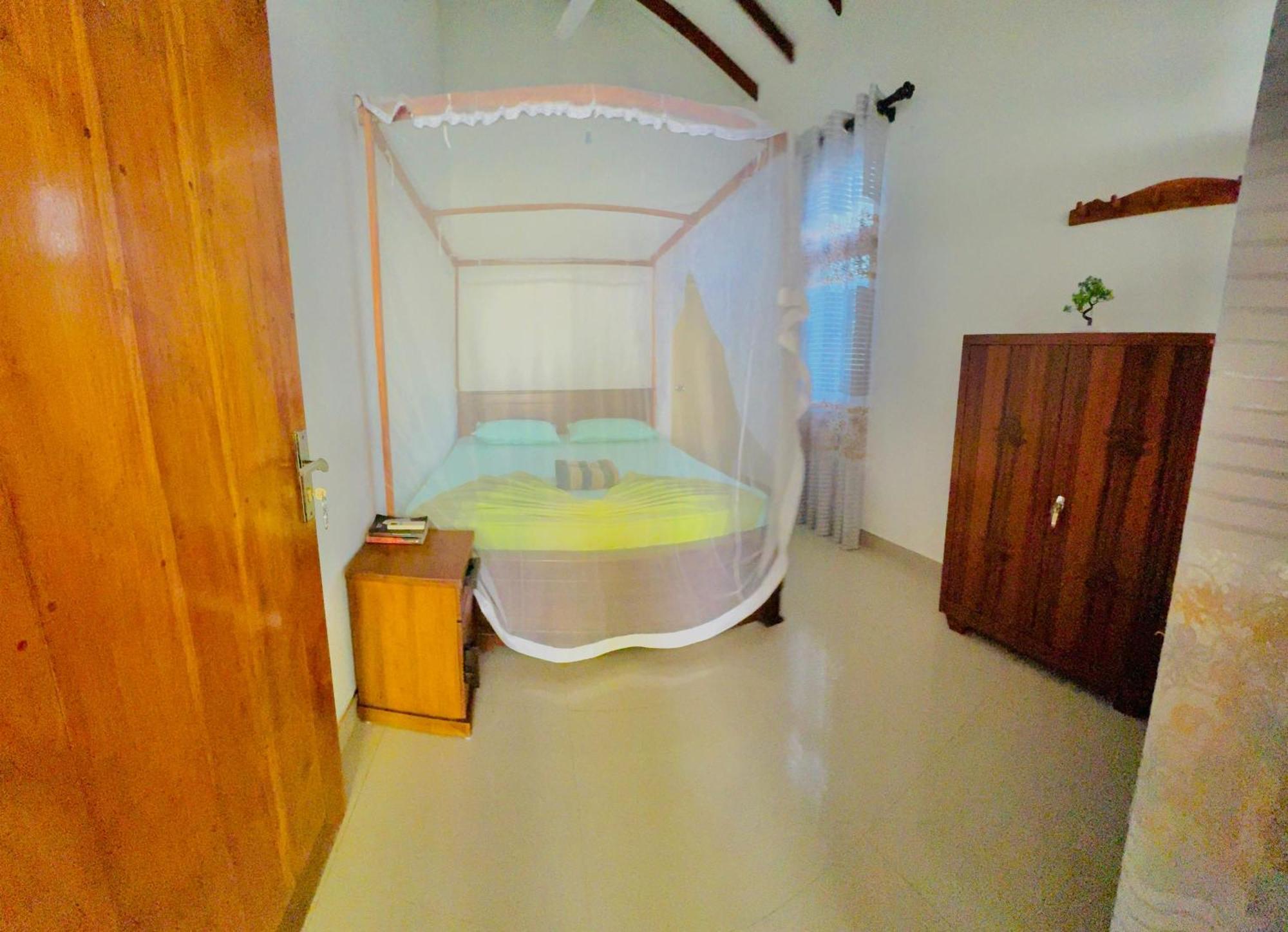 Nethmi Homestay & Restaurant Tangalle Oda fotoğraf