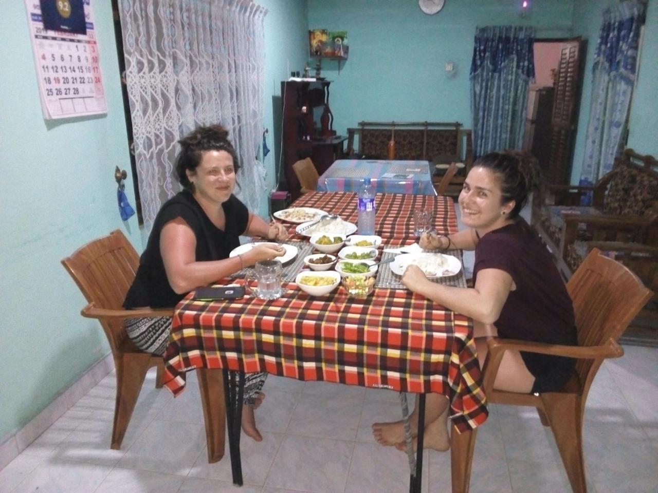 Nethmi Homestay & Restaurant Tangalle Dış mekan fotoğraf