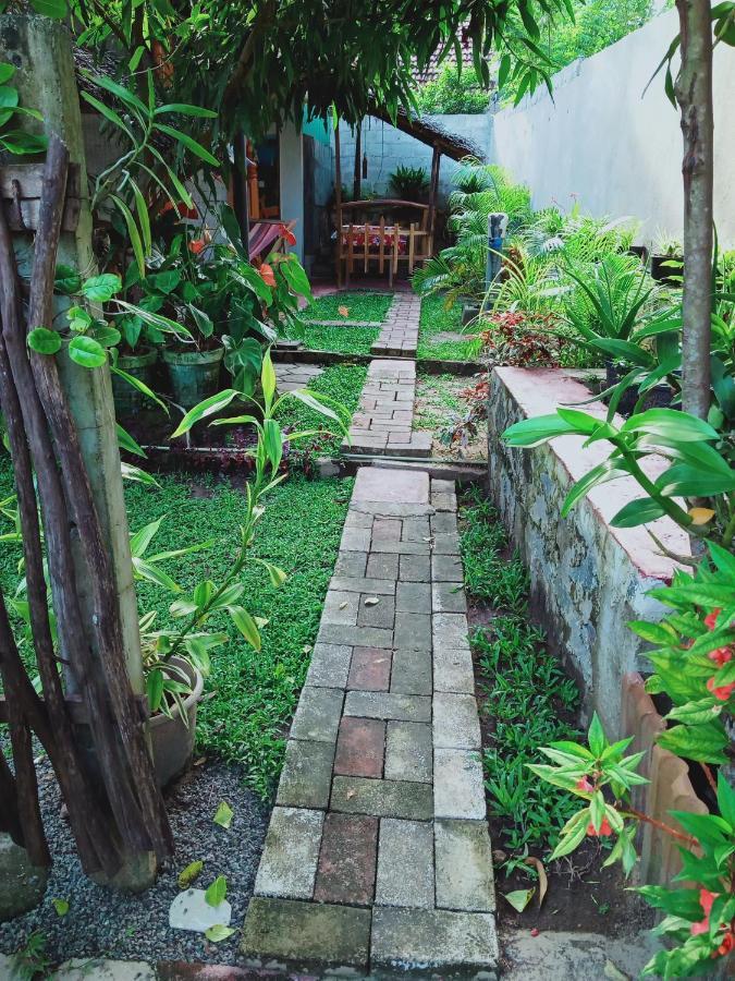 Nethmi Homestay & Restaurant Tangalle Dış mekan fotoğraf